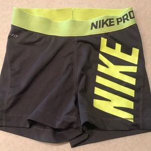 Nike pro
